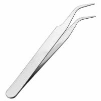Curved tweezers with blunt tips